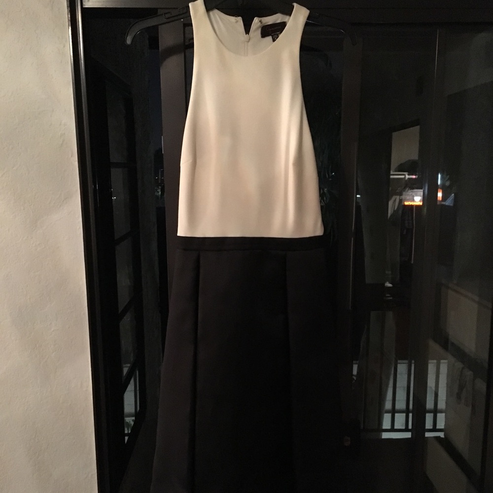 Black&White High-Low Aqua dress